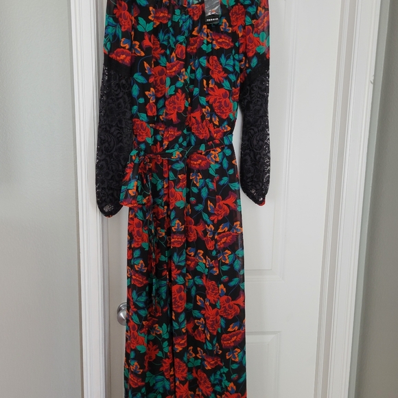 NWT Torrid Maxi Floral Chiffon dress w/ lace sleeves sz 1X - Picture 6 of 7